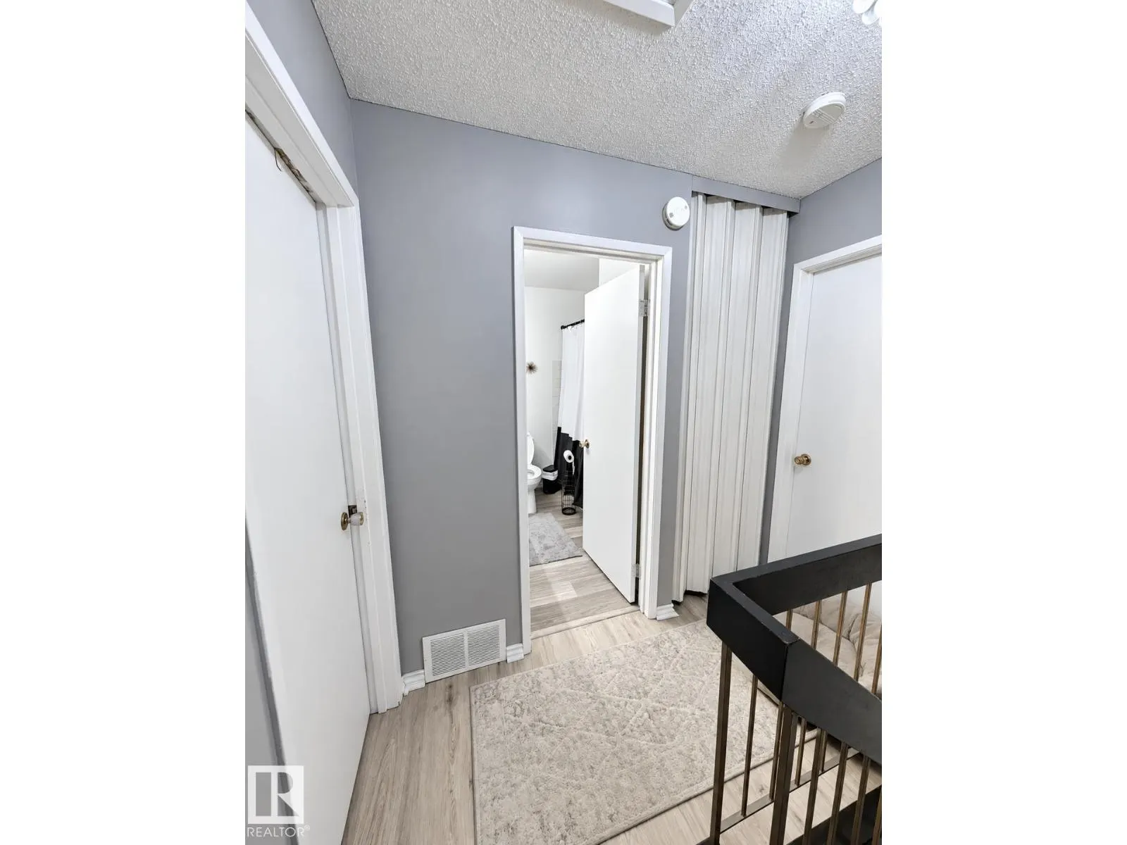 12034 25 Ave NW