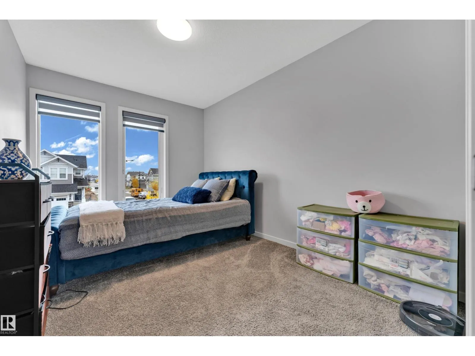 6364 174 AV NW