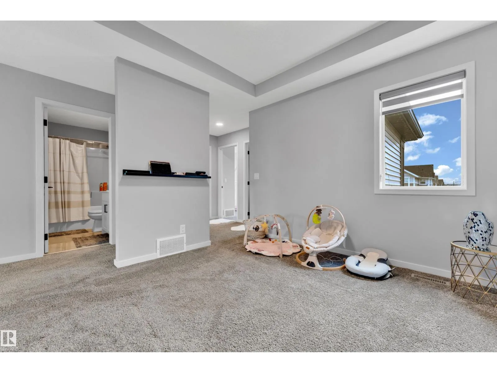 6364 174 AV NW