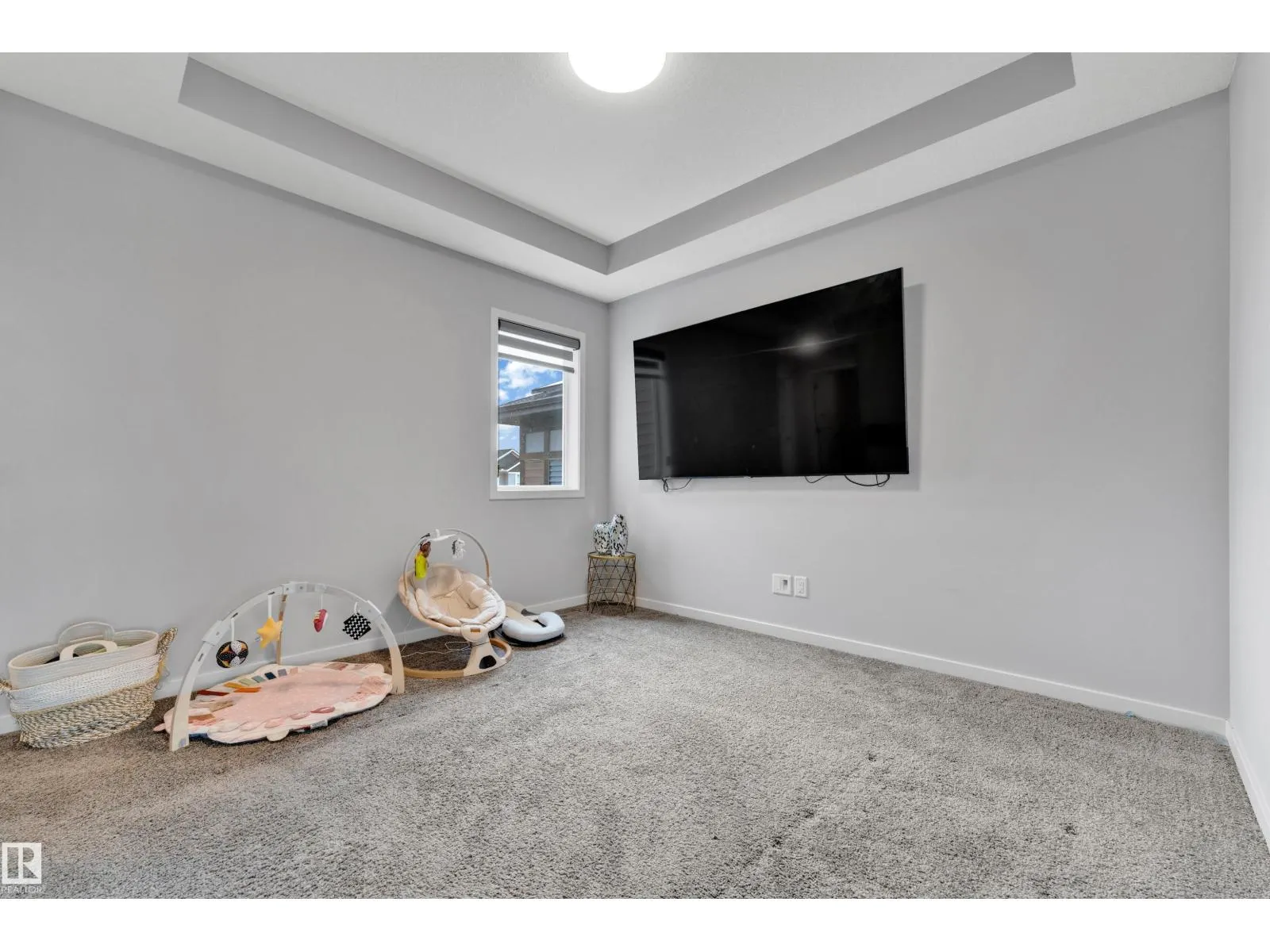 6364 174 AV NW