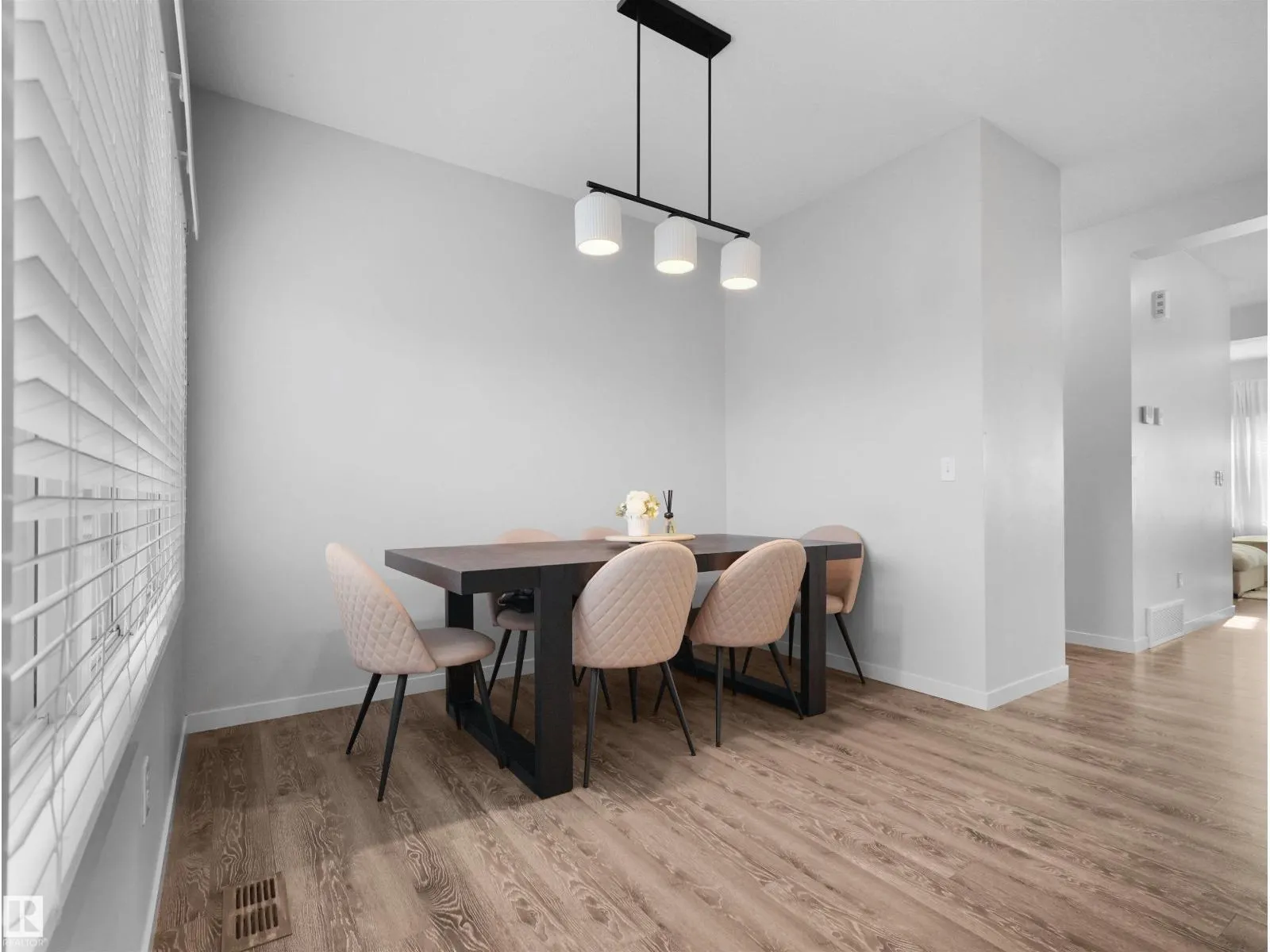 872 CY BECKER DR NW