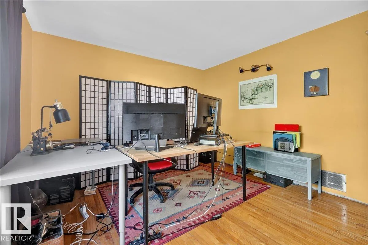 12331 107 ST NW