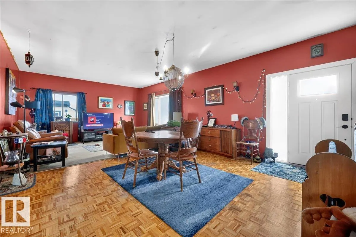 12331 107 ST NW