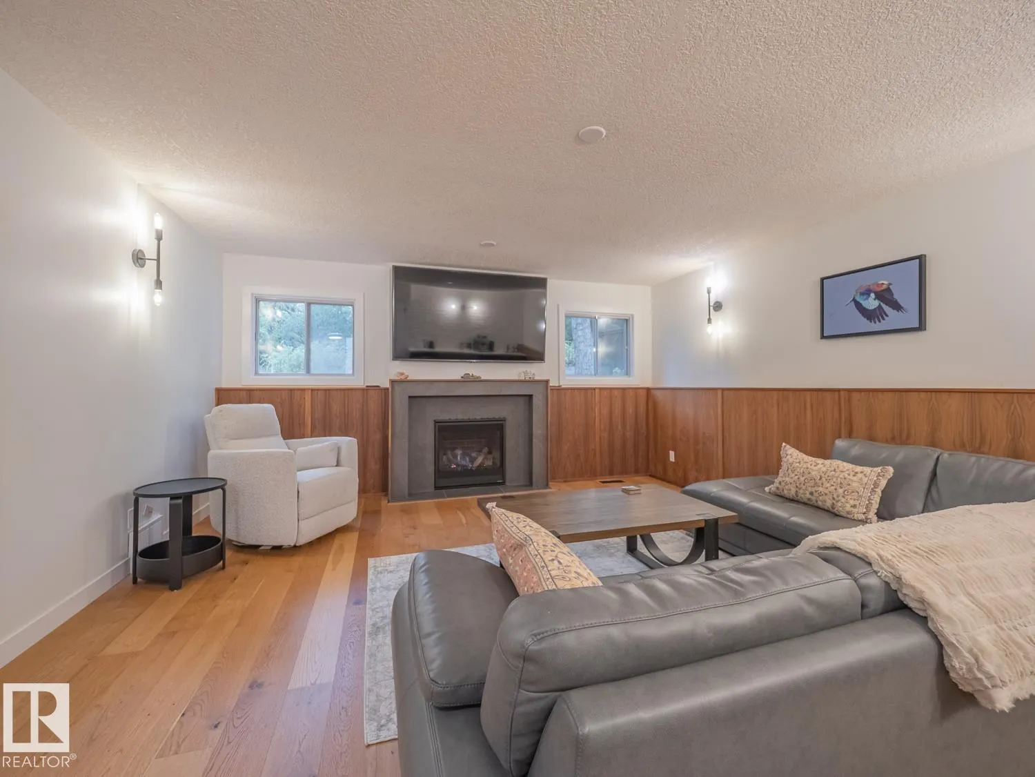 14725 46 AV NW
