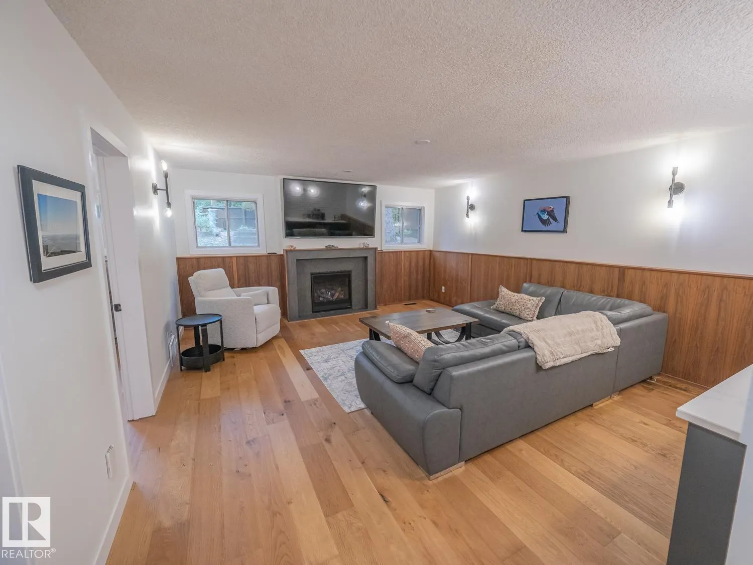 14725 46 AV NW