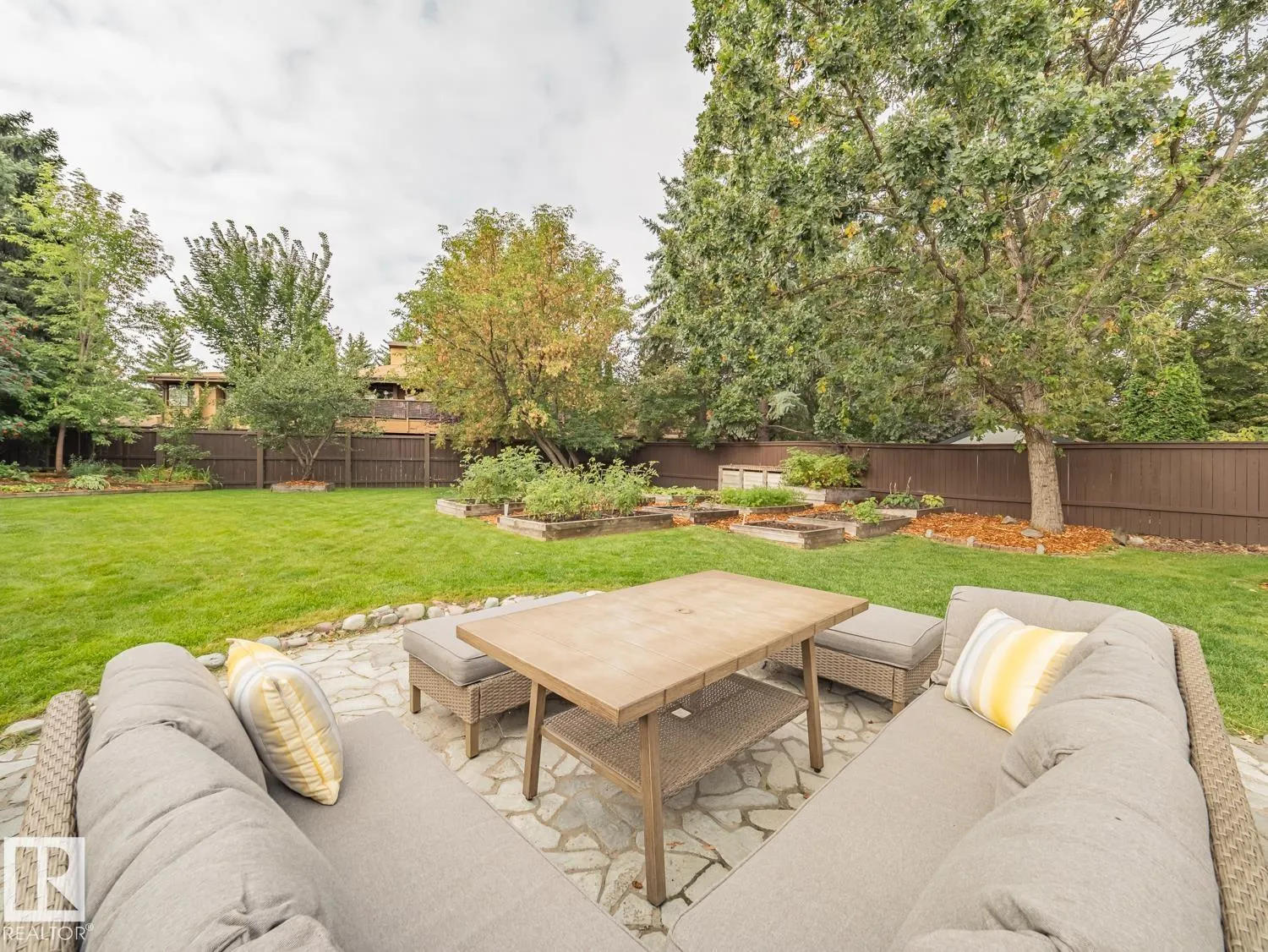 14725 46 AV NW