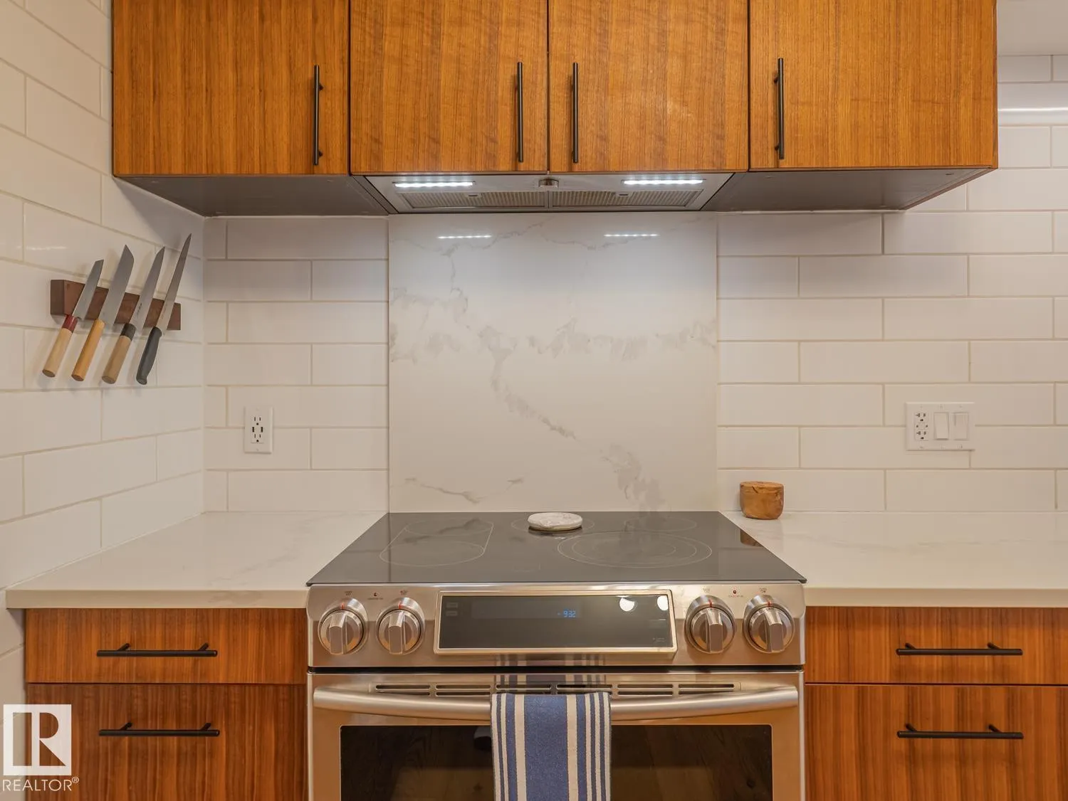 14725 46 AV NW