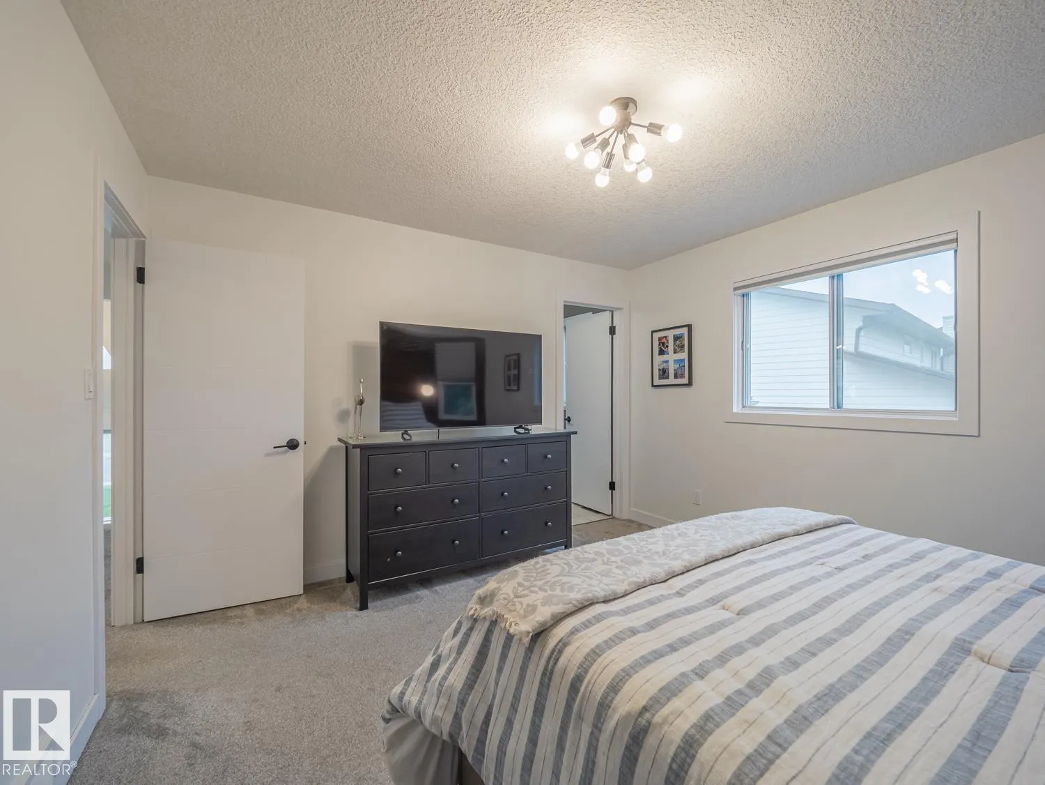 14725 46 AV NW