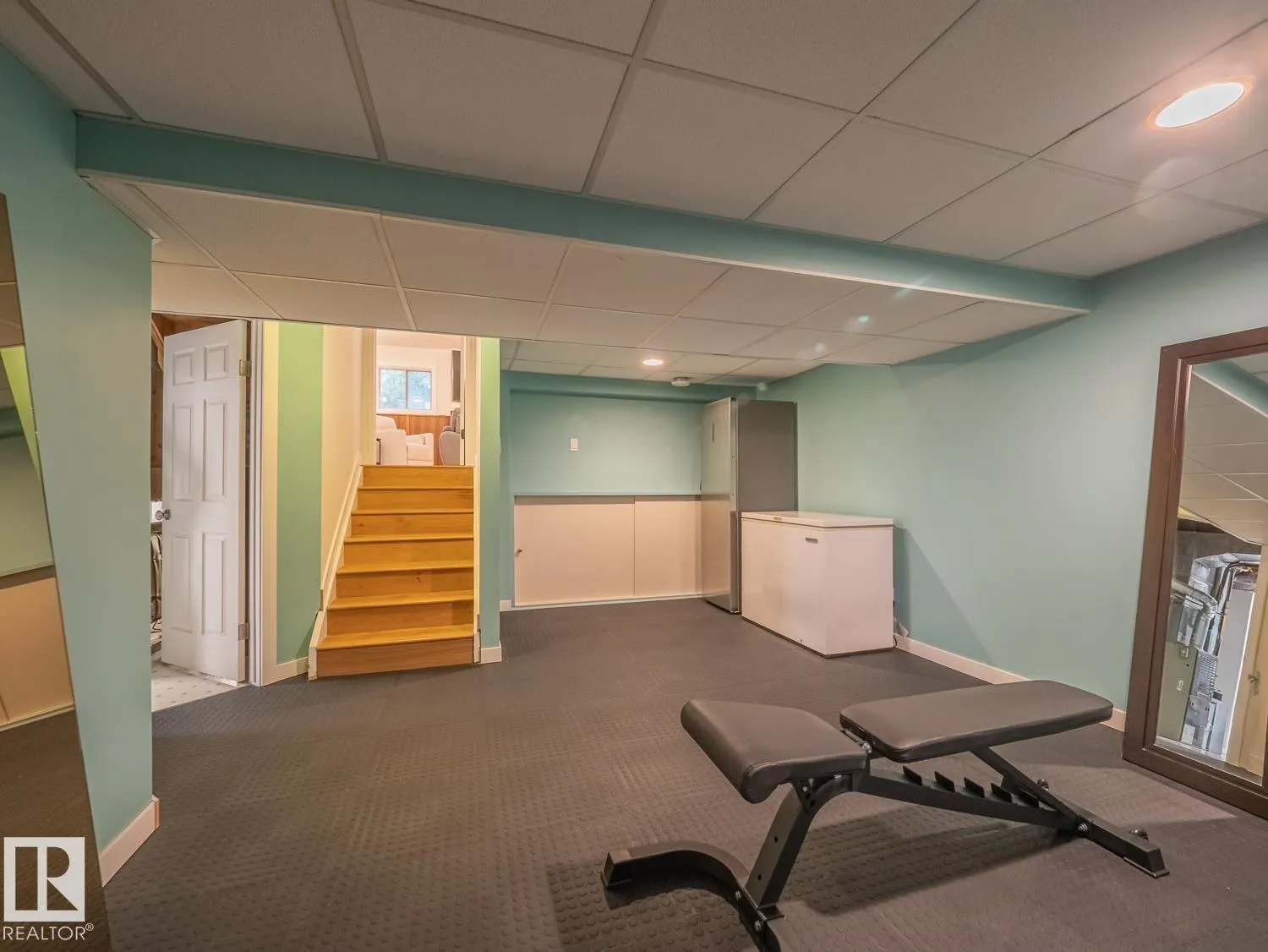 14725 46 AV NW