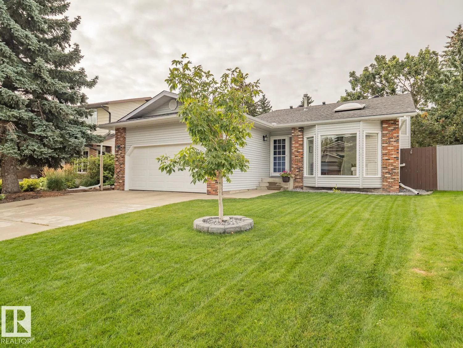 14725 46 AV NW