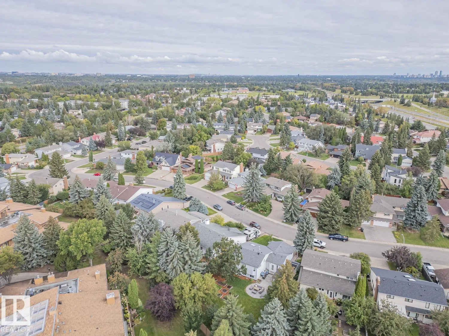 14725 46 AV NW