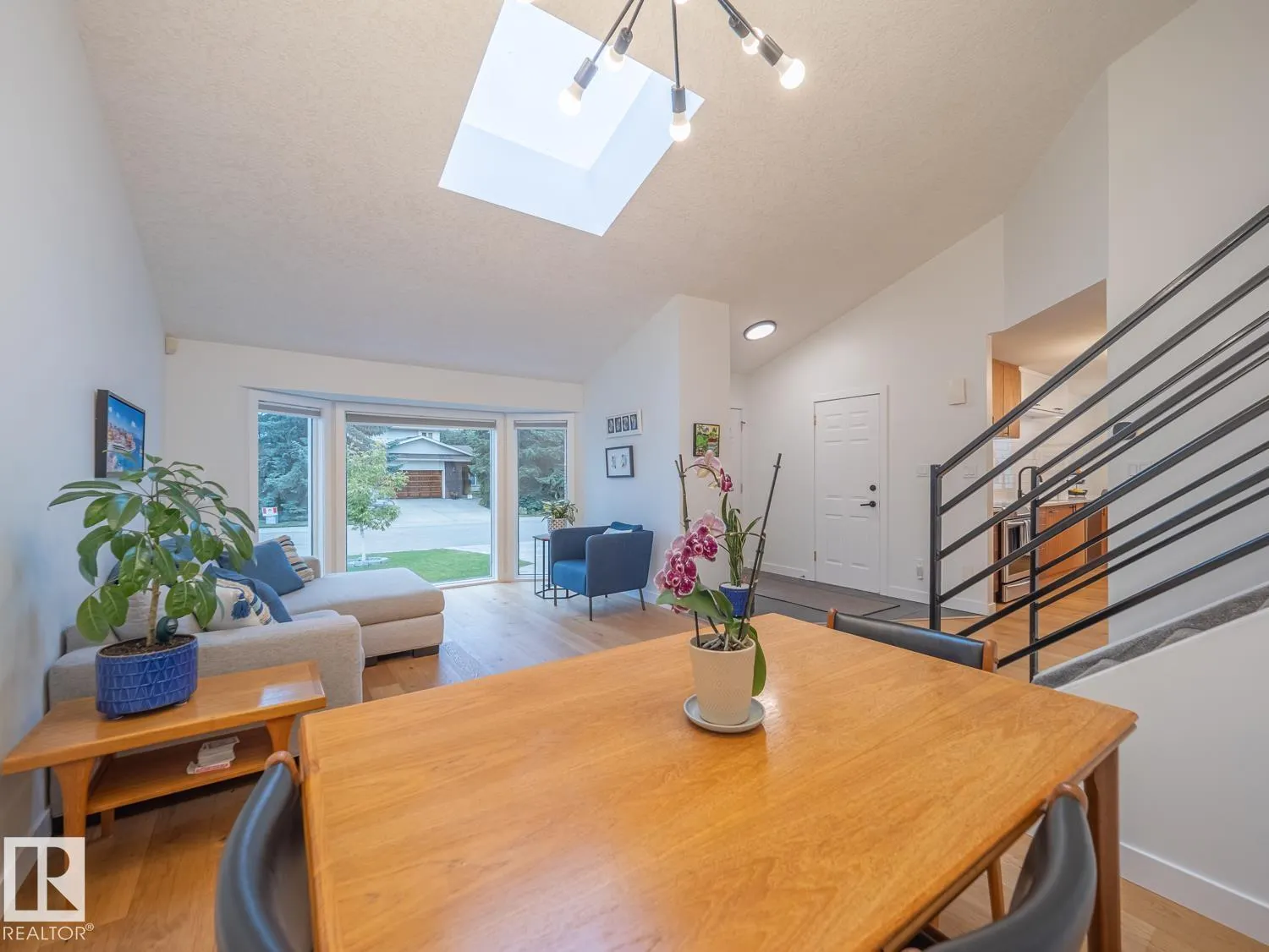 14725 46 AV NW