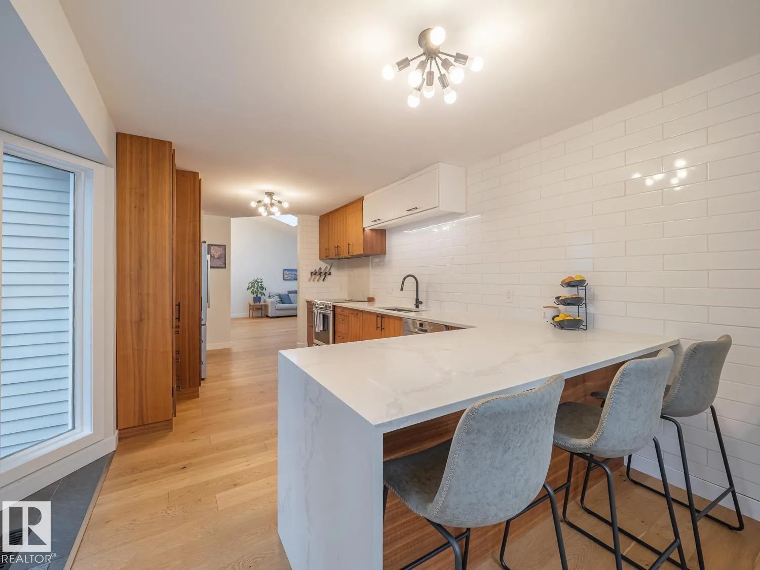 14725 46 AV NW