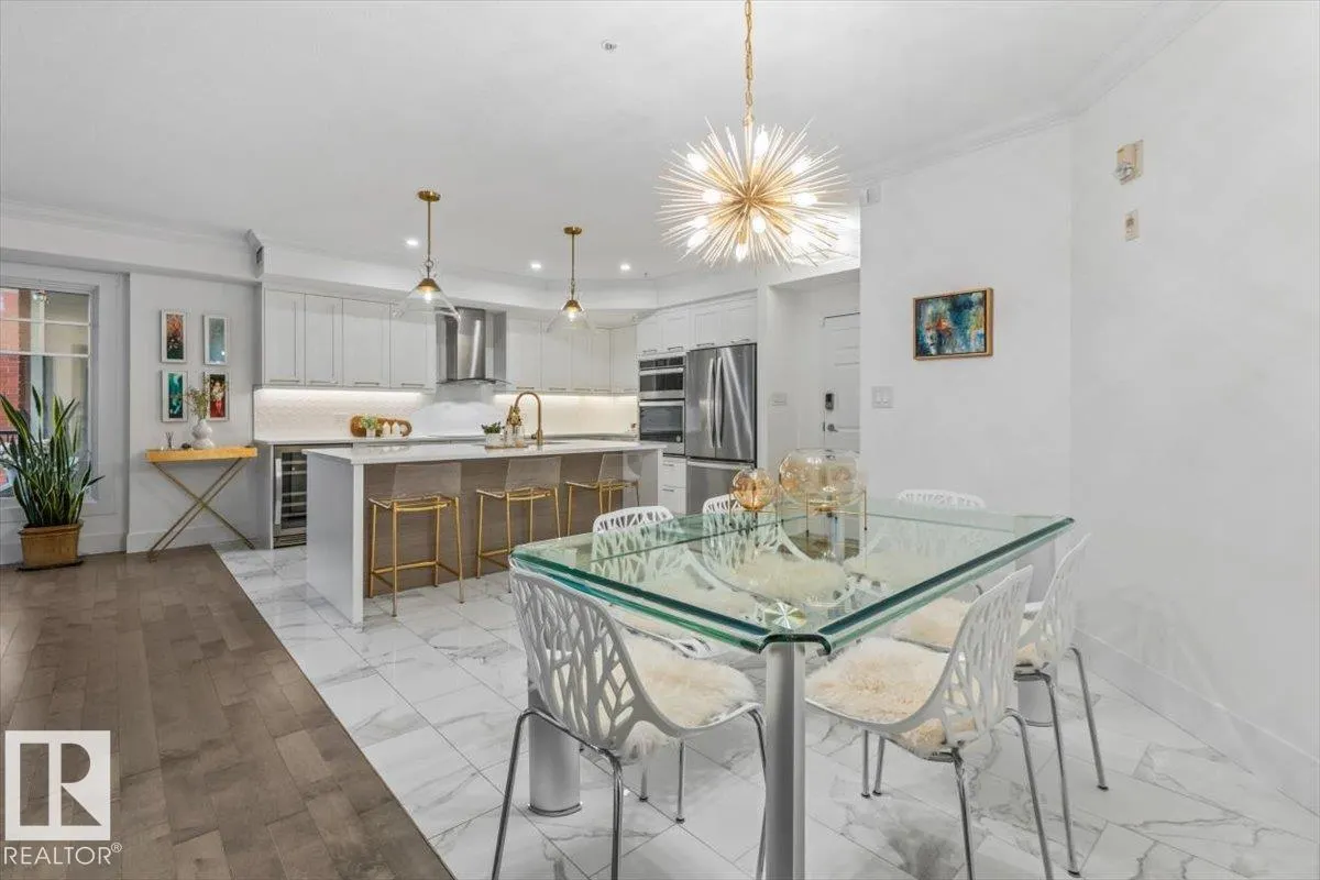 #209 9819 96A ST NW