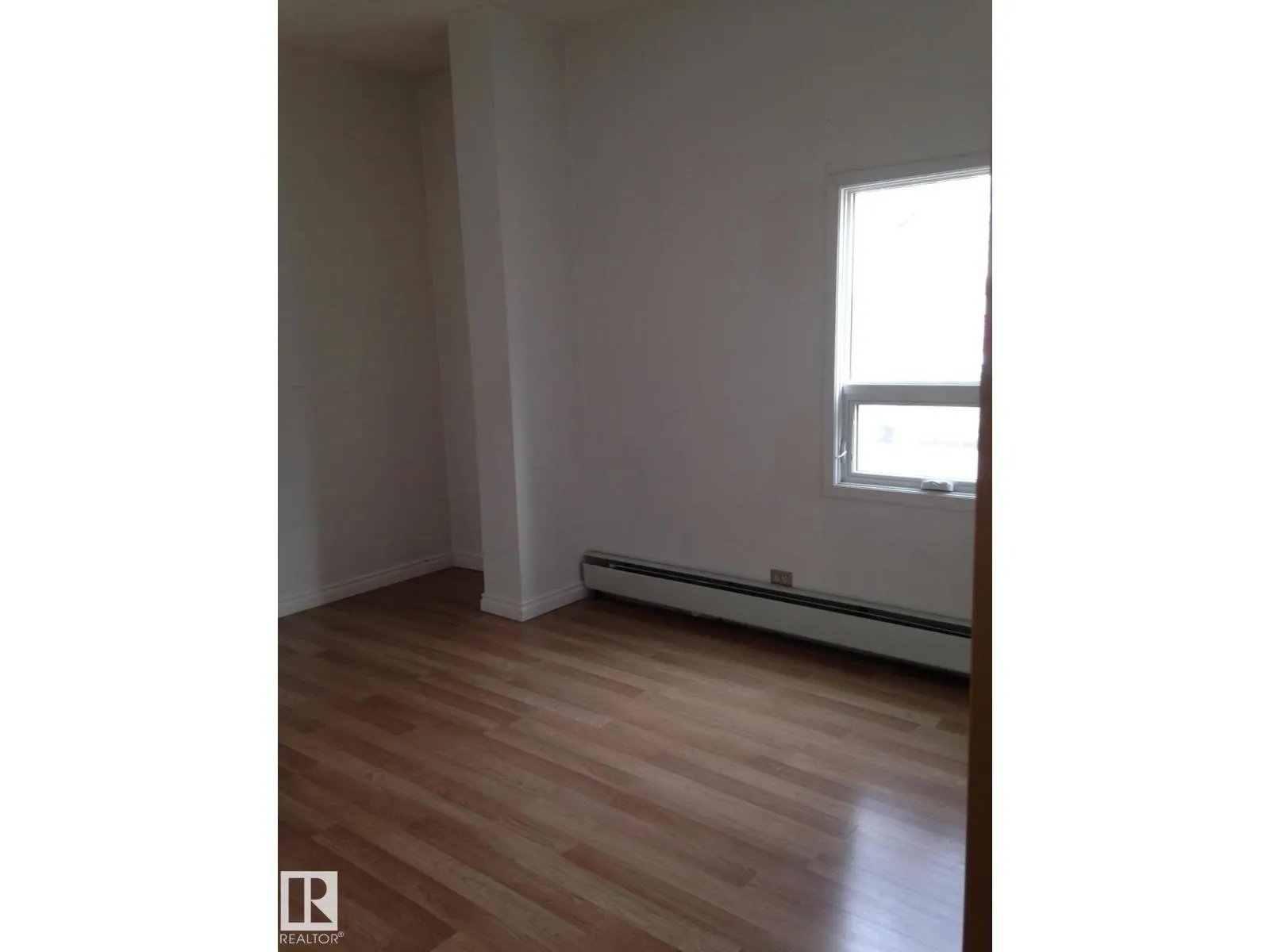#102 10140 120 ST NW
