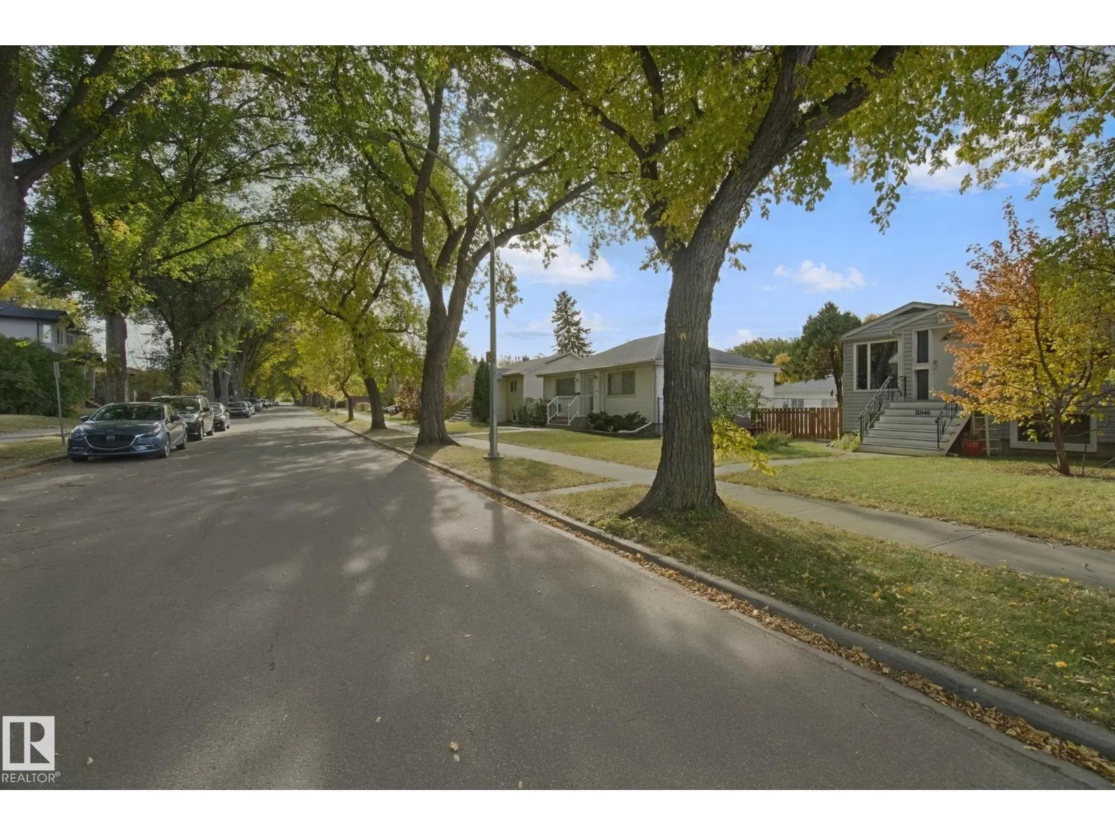 11946 70 ST NW