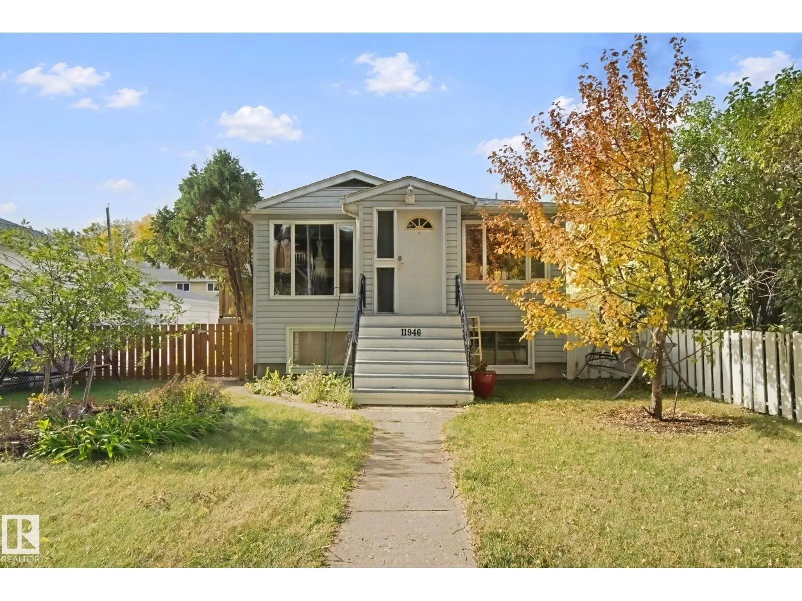 11946 70 ST NW