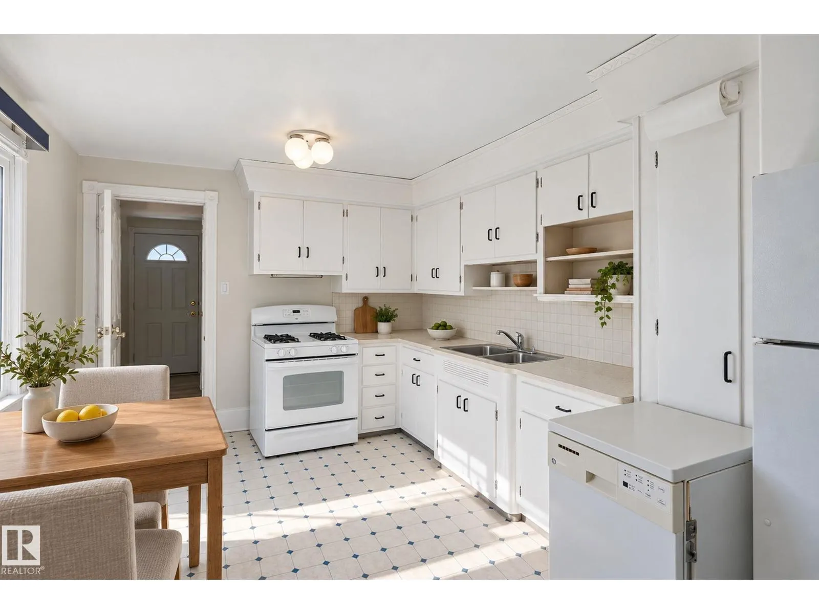11946 70 ST NW