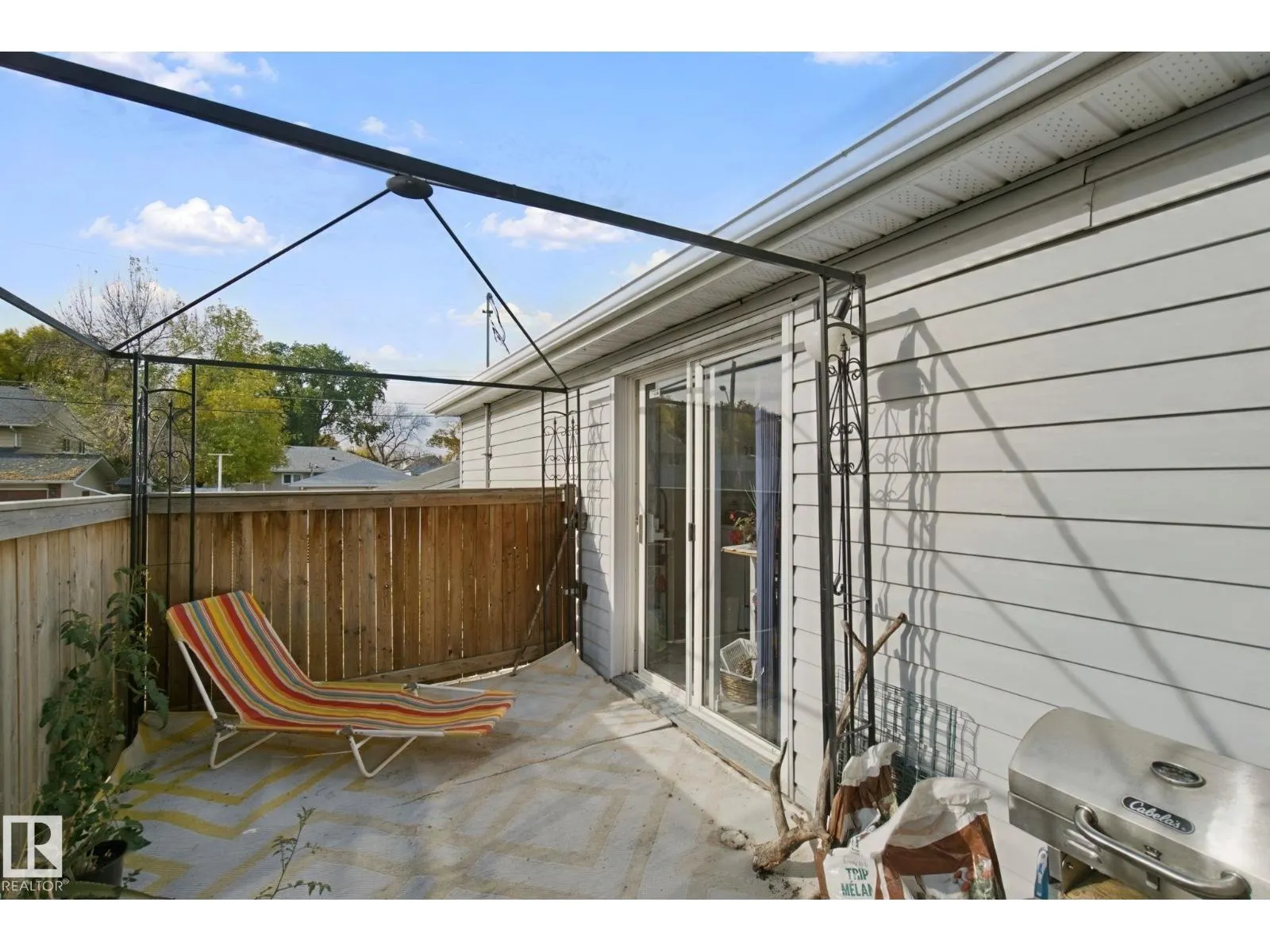 11946 70 ST NW