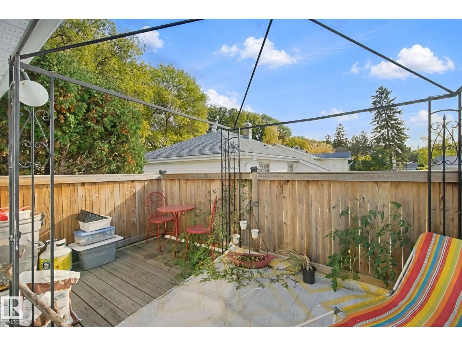 11946 70 ST NW