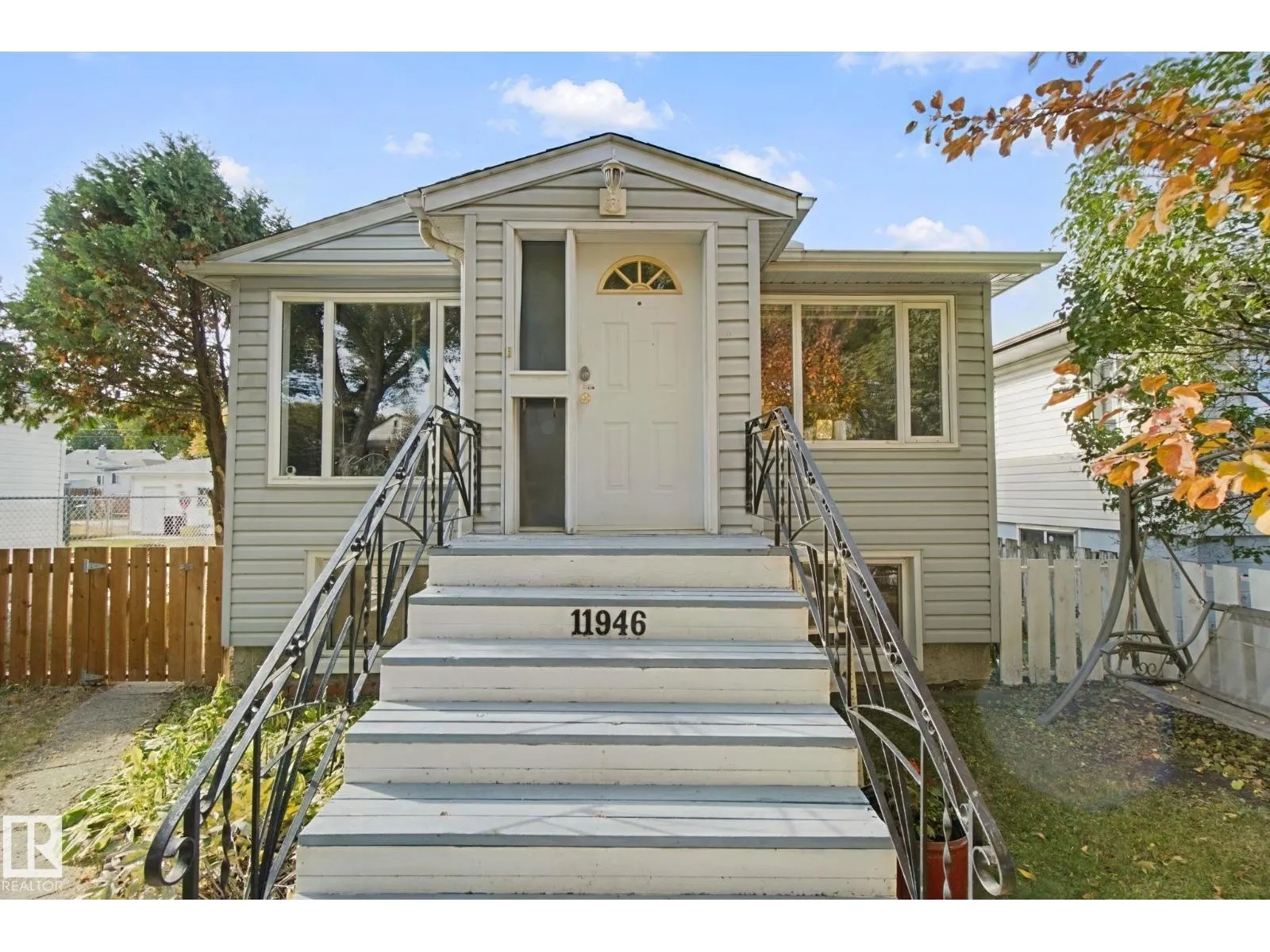 11946 70 ST NW