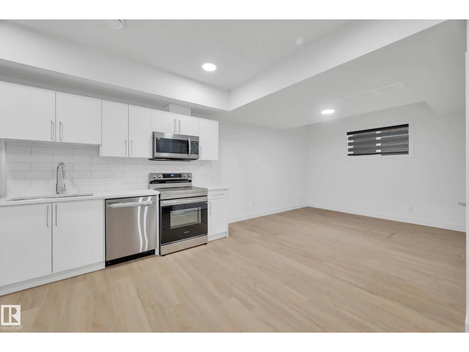 74 PENN PL