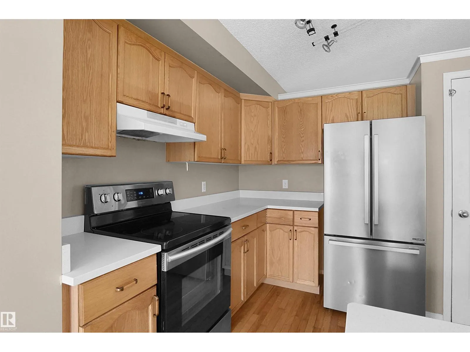 16112 92 ST NW