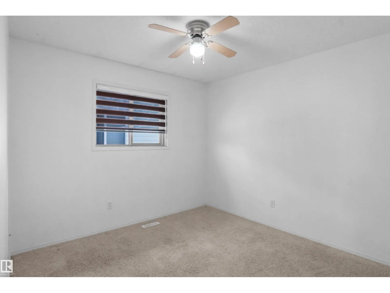 16112 92 ST NW