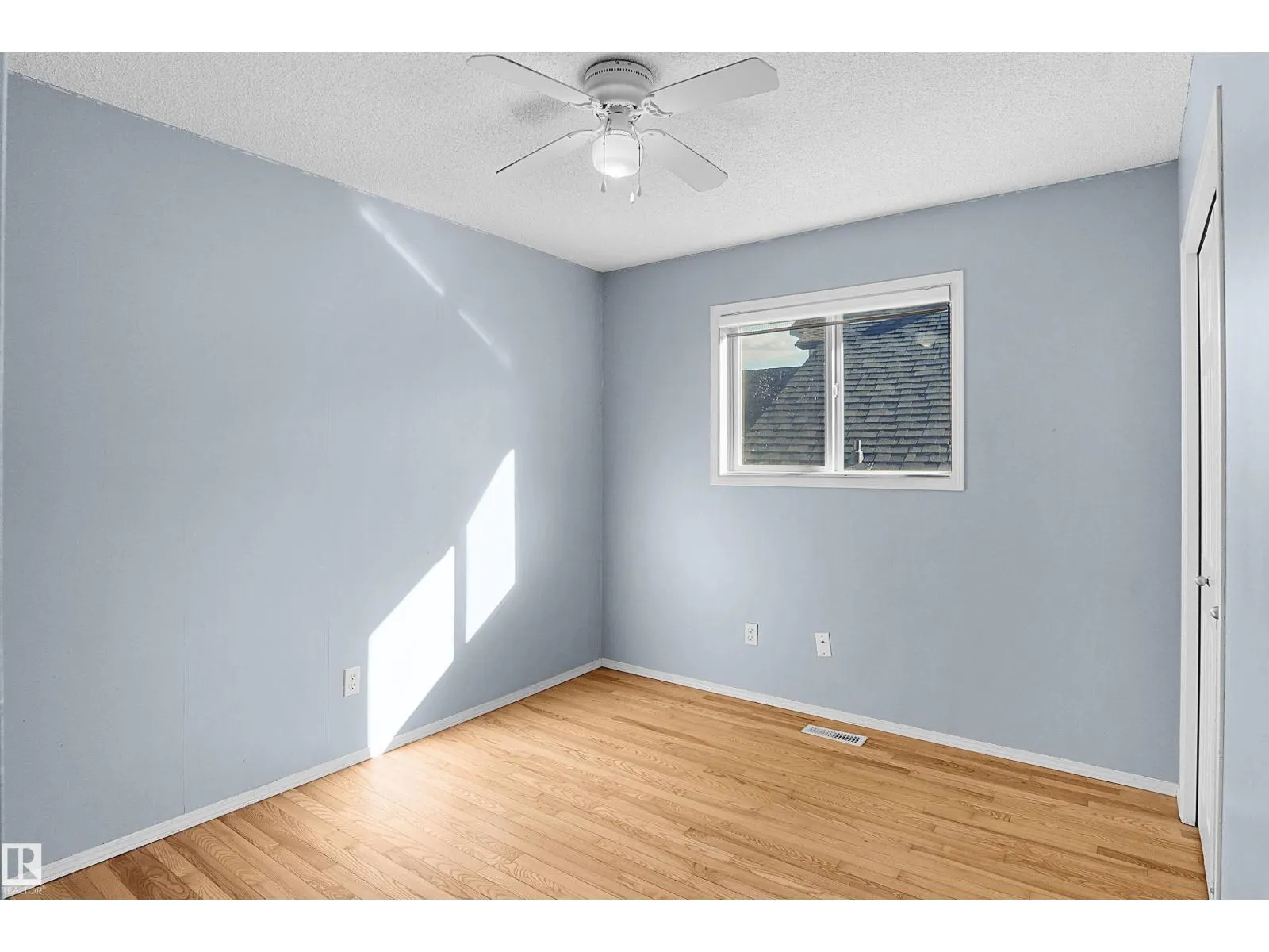 16112 92 ST NW
