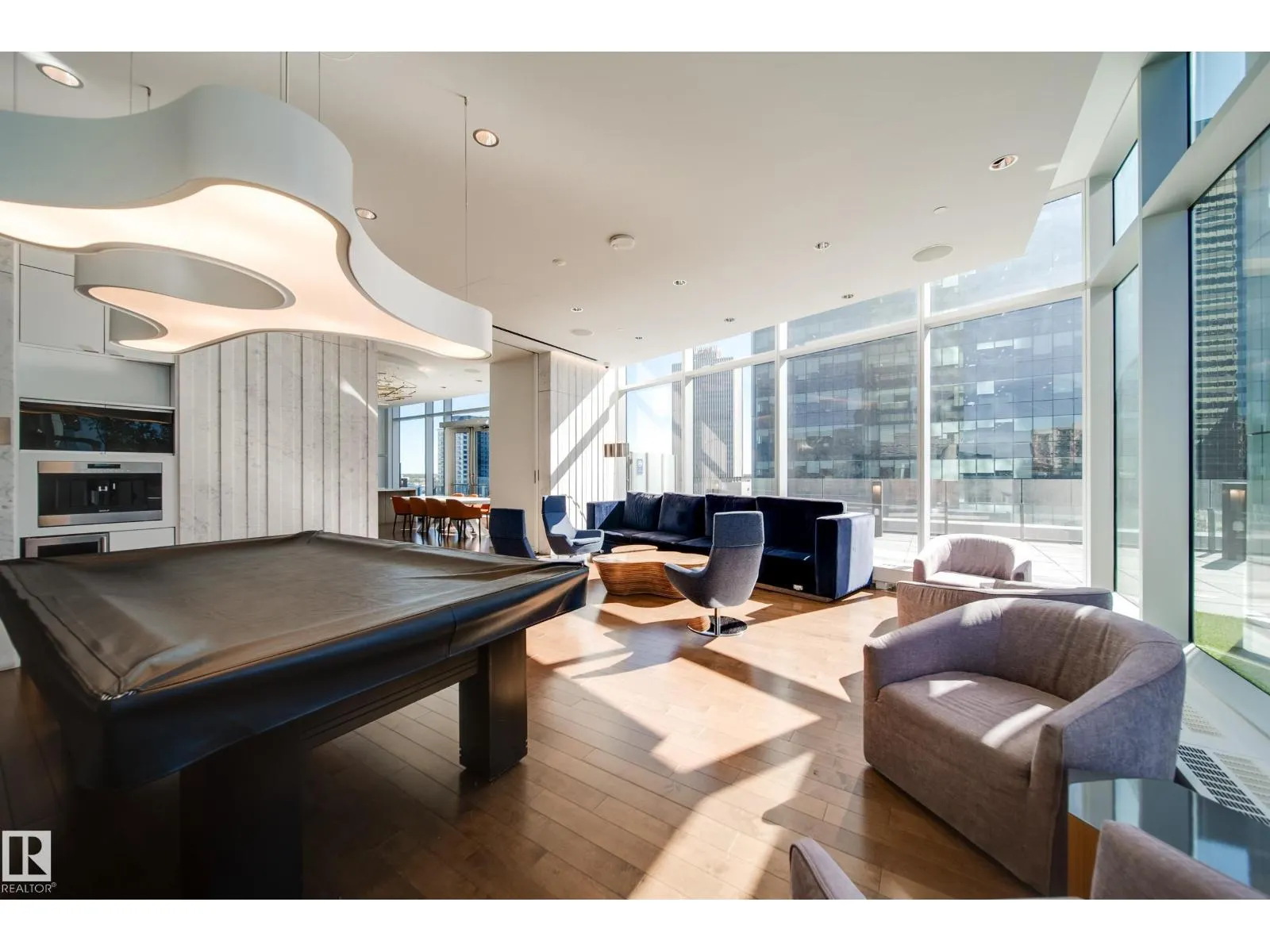 #3505 10360 102 ST NW