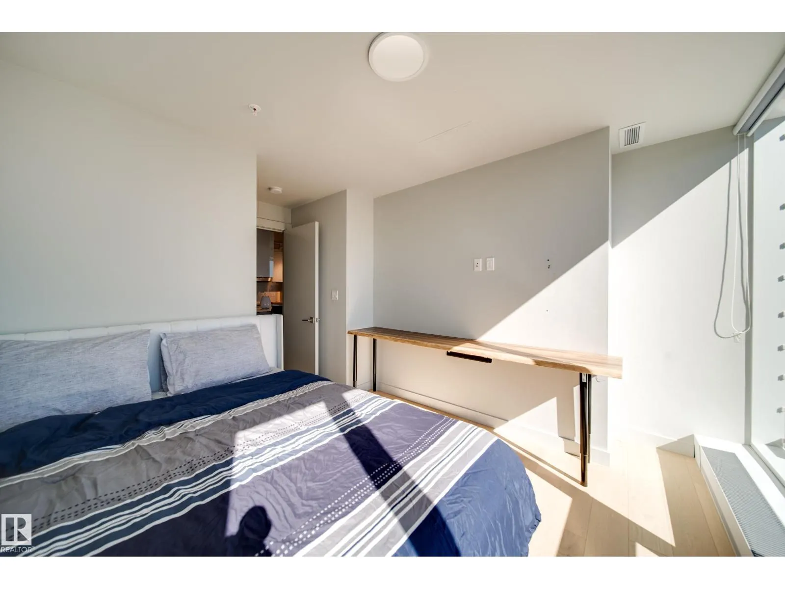 #3505 10360 102 ST NW