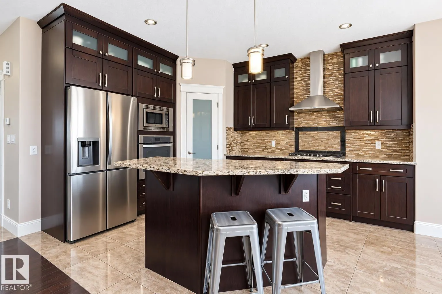 258 ALBANY DR NW