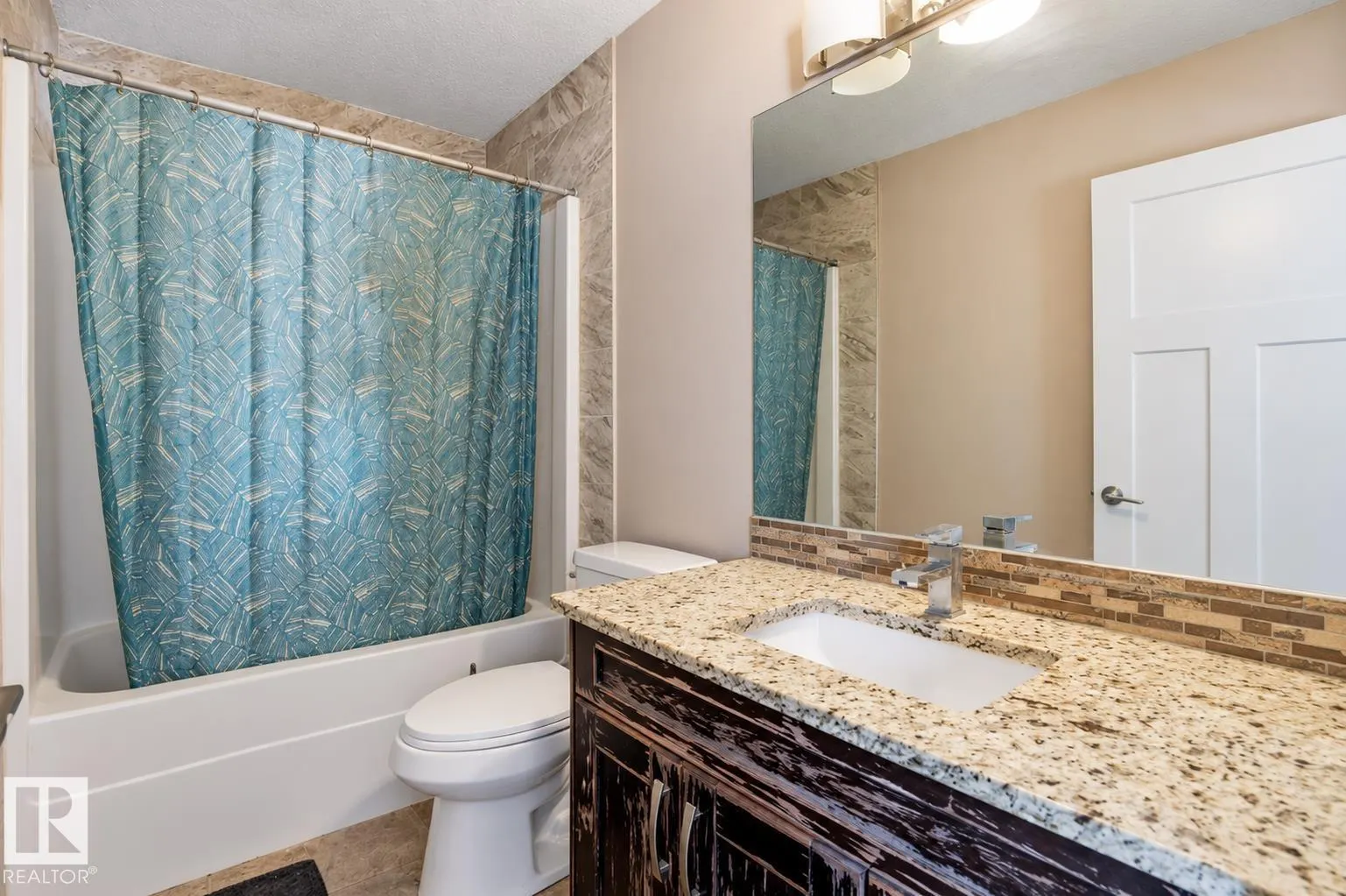 258 ALBANY DR NW