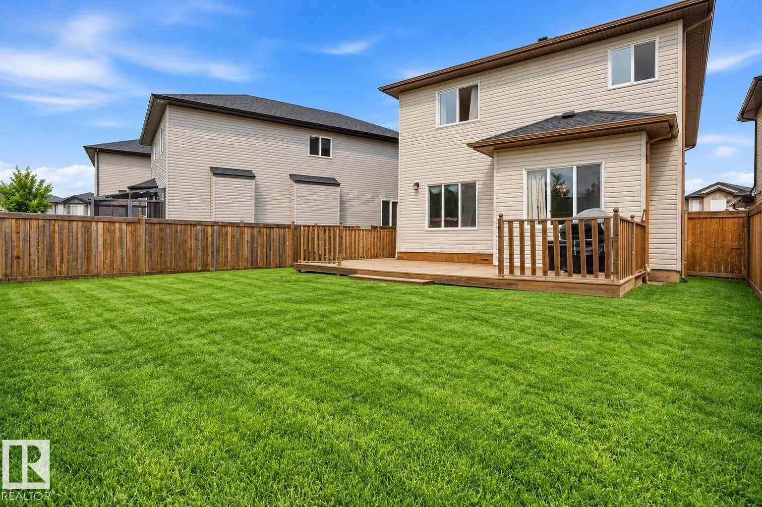 258 ALBANY DR NW