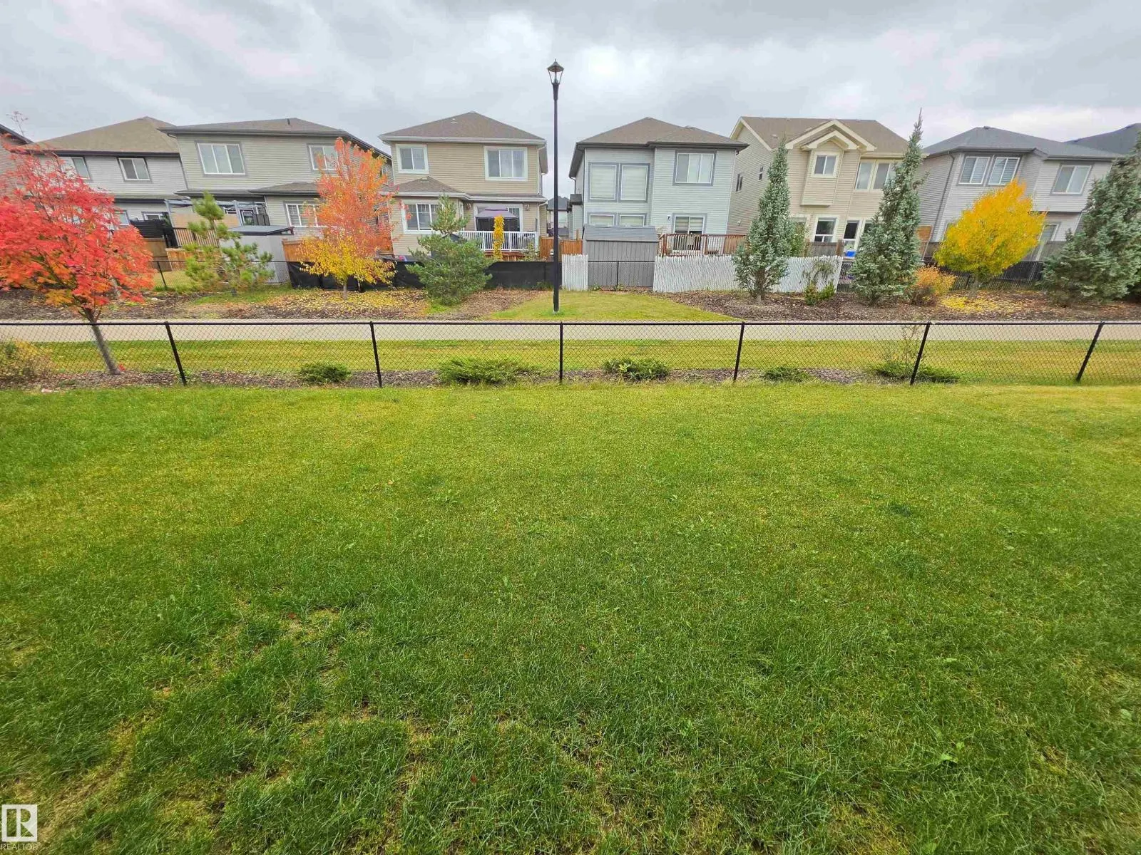 16228 19 Ave SW