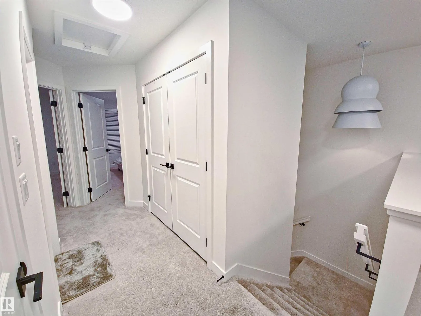 16228 19 Ave SW