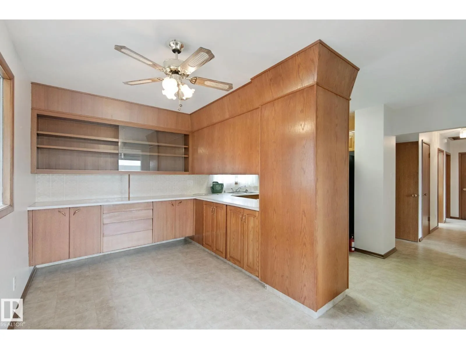 8424 70 ST NW