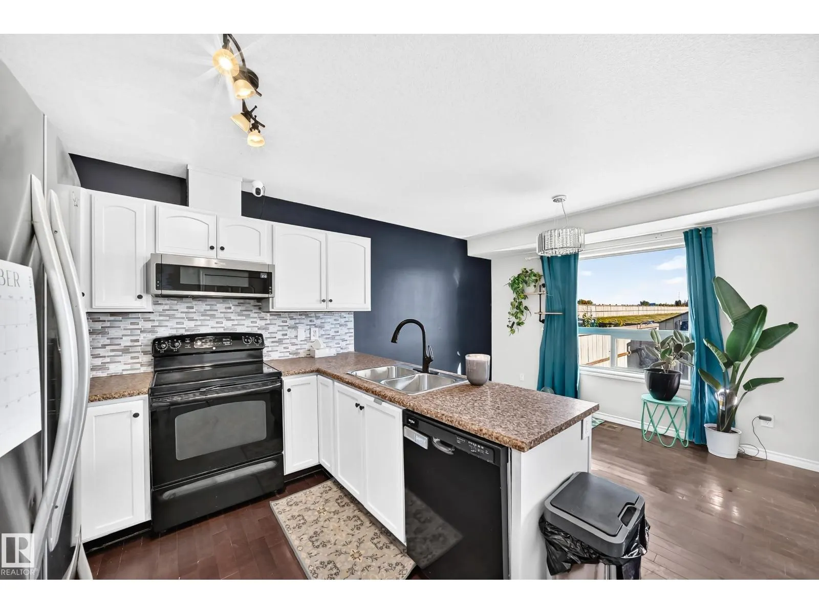 447 SONGHURST PL