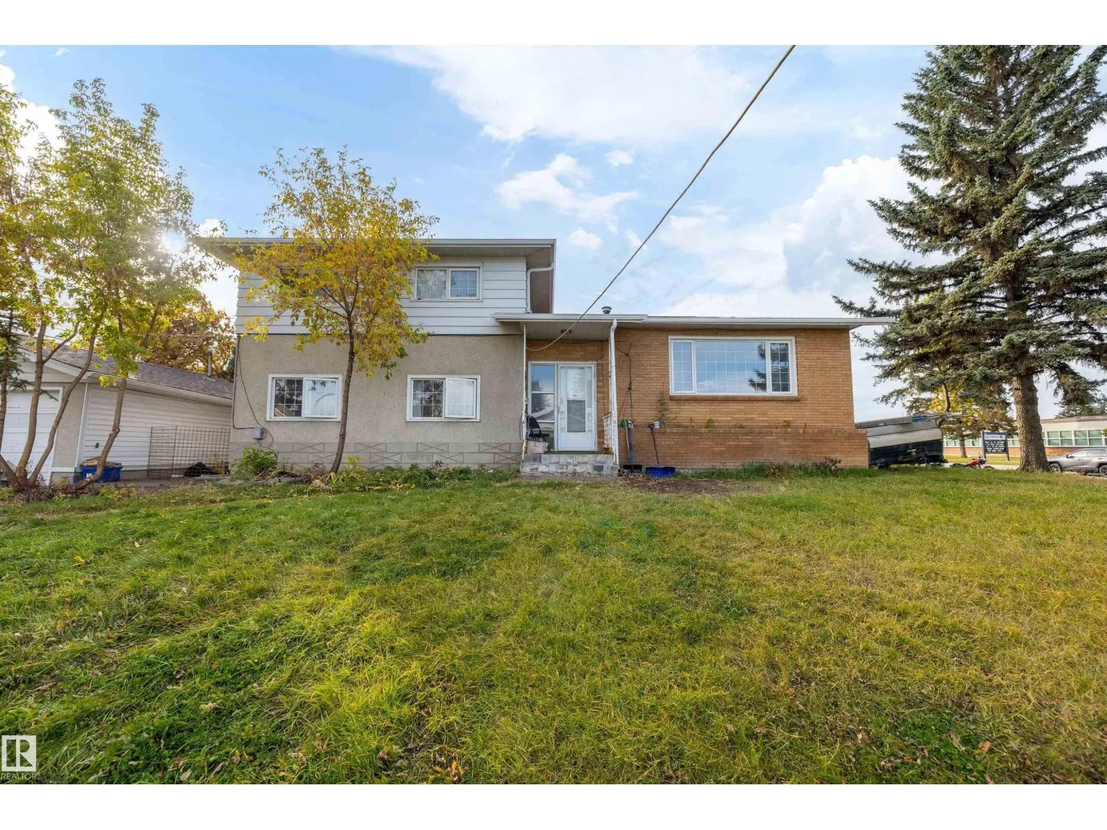 12808 92 ST NW