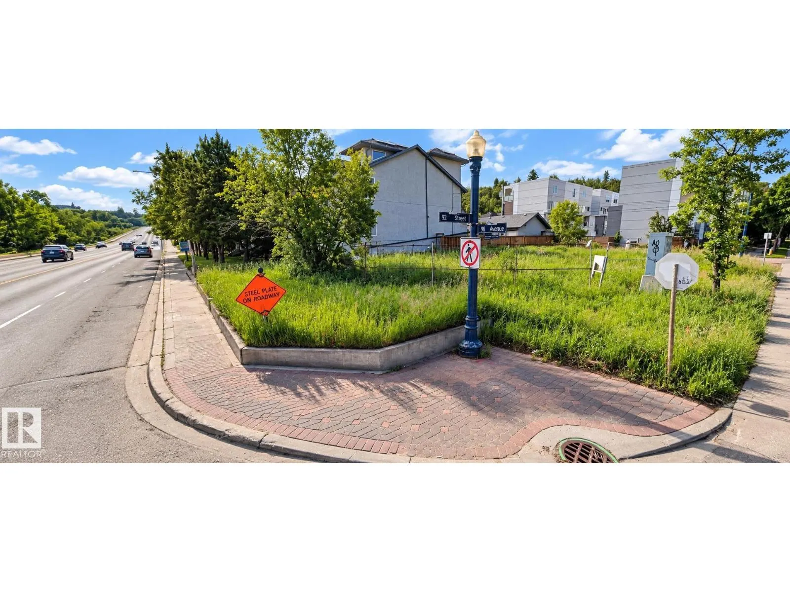 9755 92 ST NW