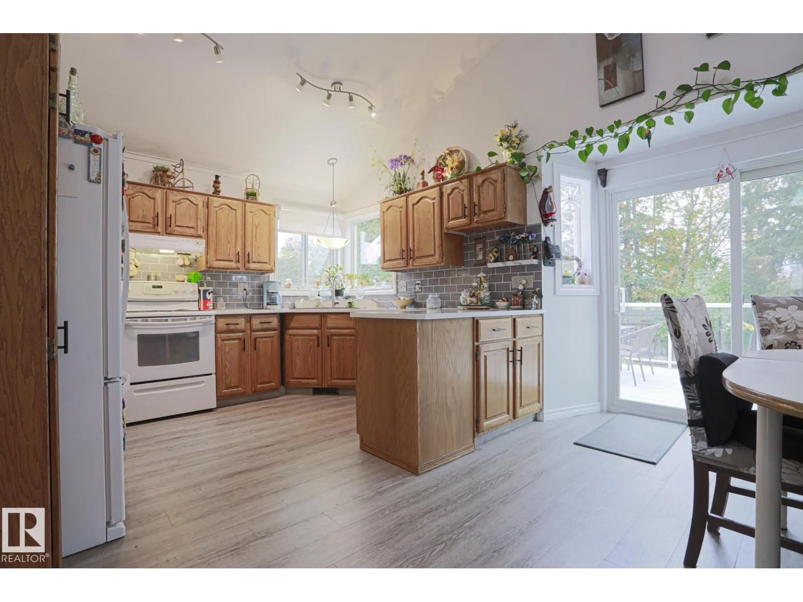 4424 124 AV NW