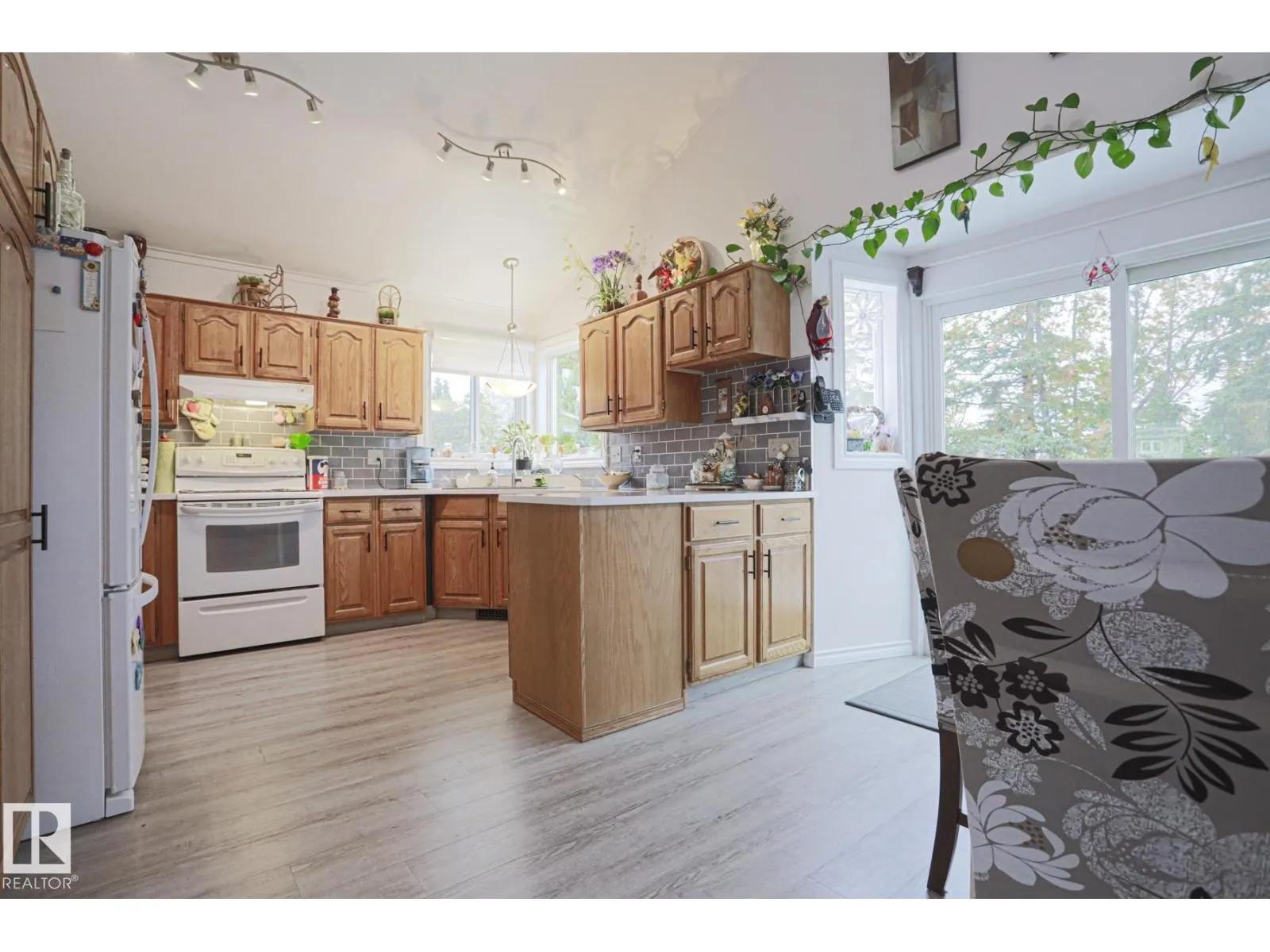 4424 124 AV NW