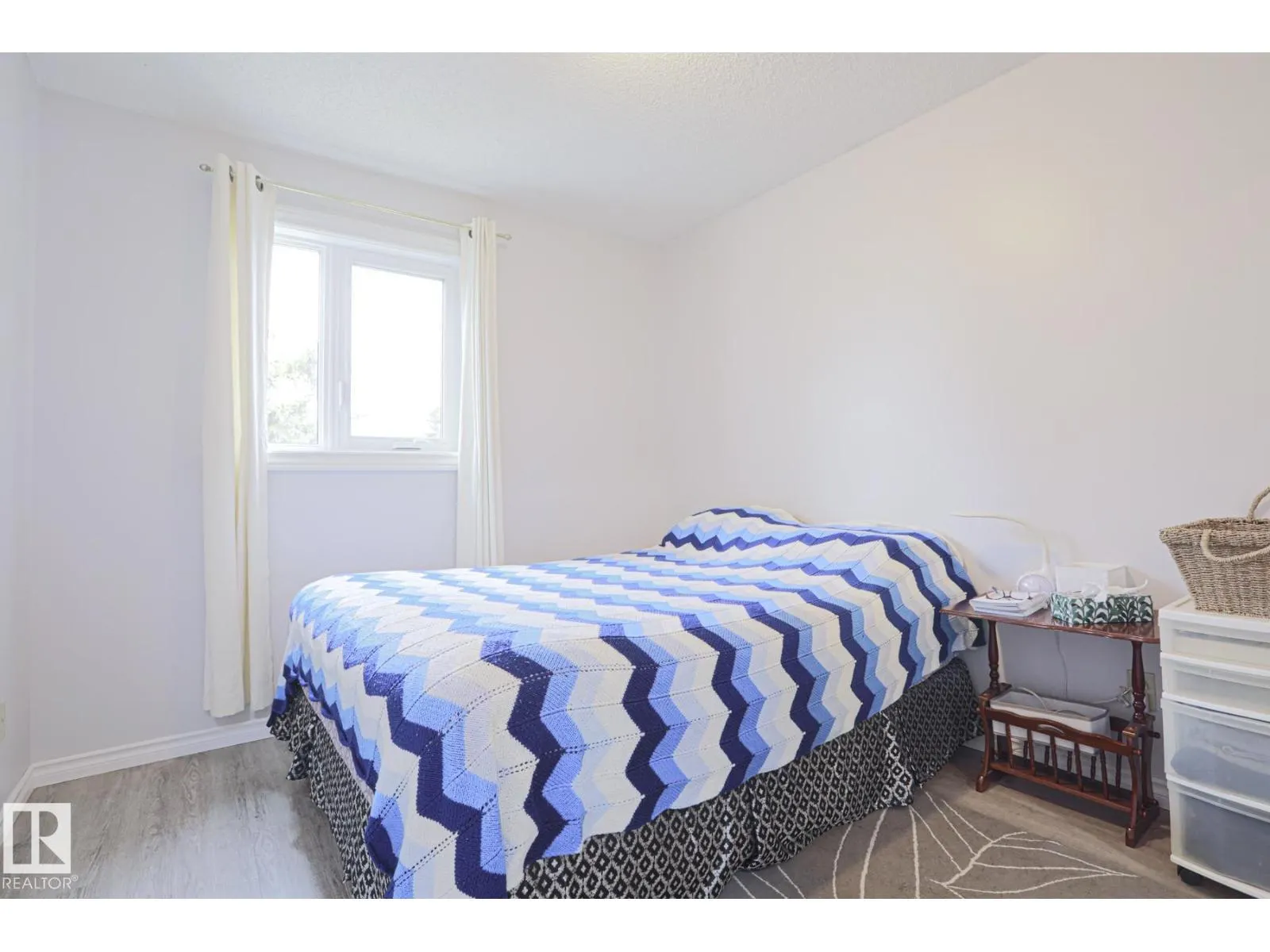 4424 124 AV NW