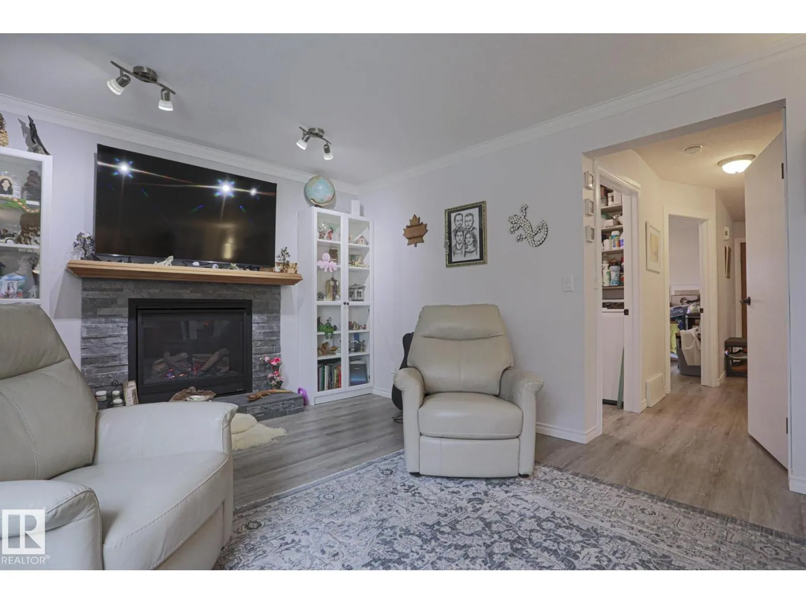 4424 124 AV NW