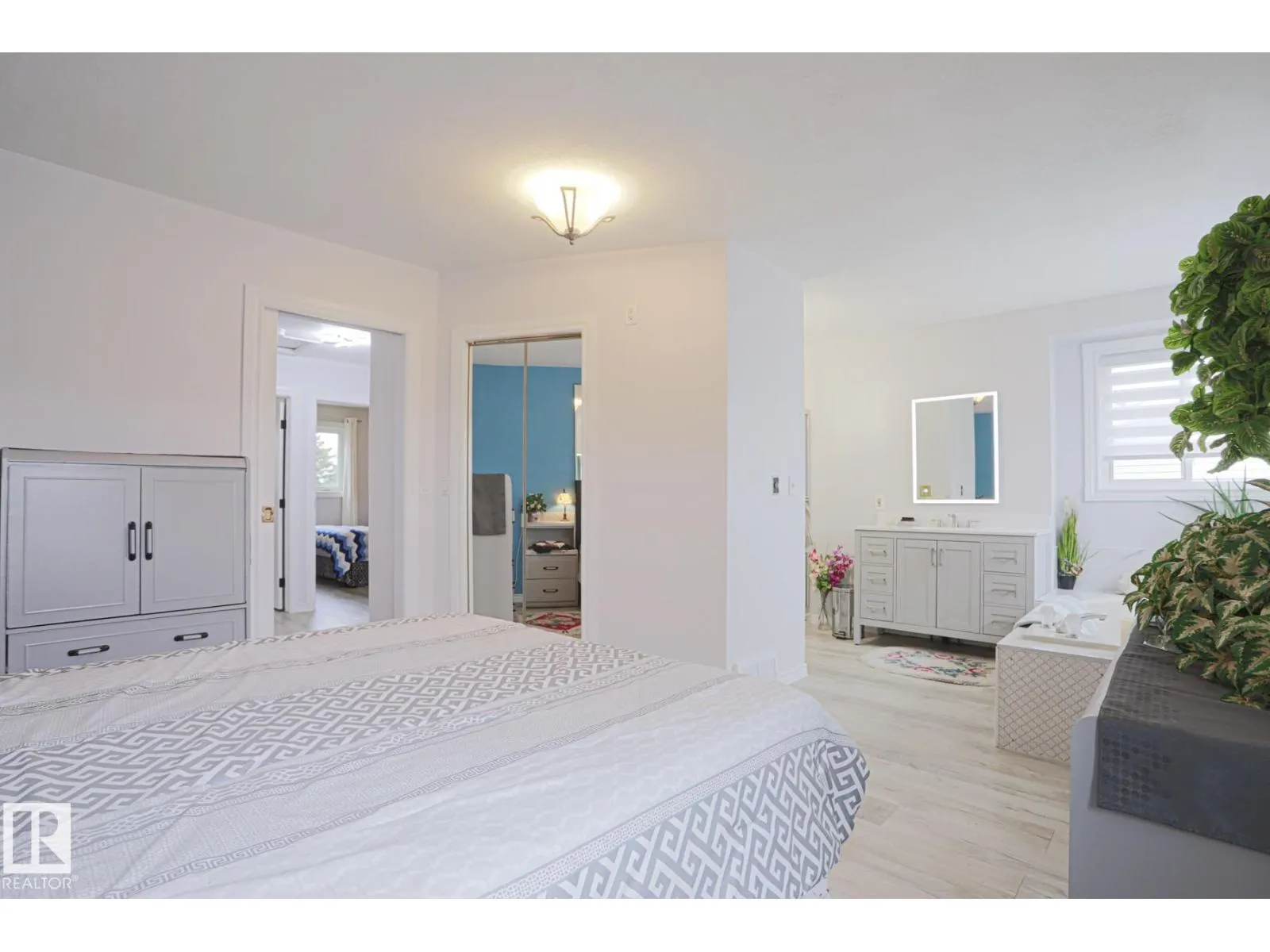 4424 124 AV NW