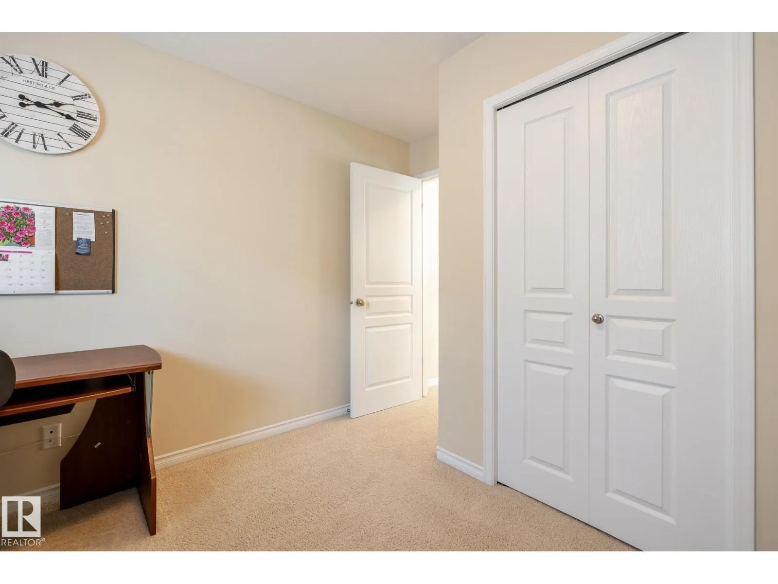 5820 7 AV SW
