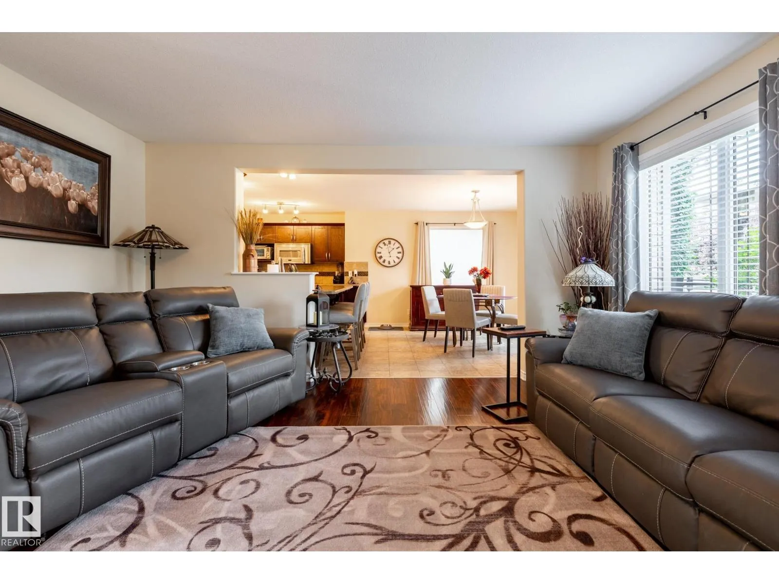 5820 7 AV SW