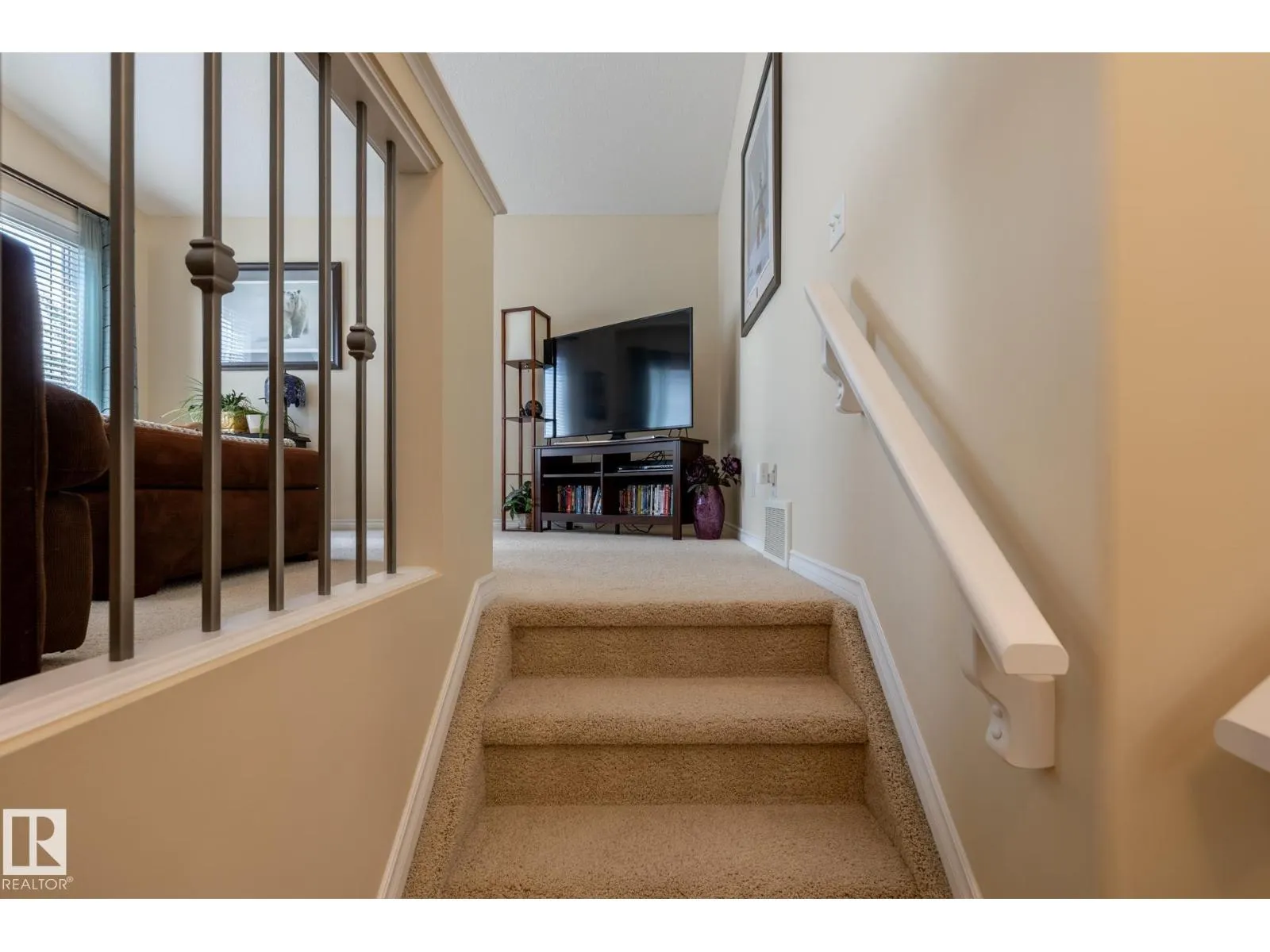 5820 7 AV SW