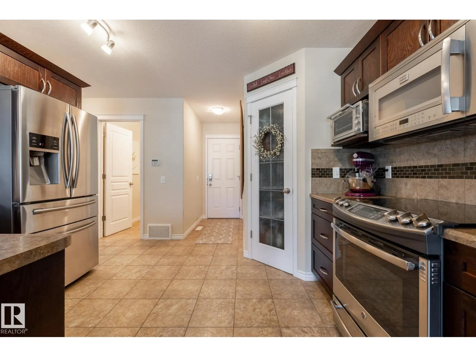 5820 7 AV SW