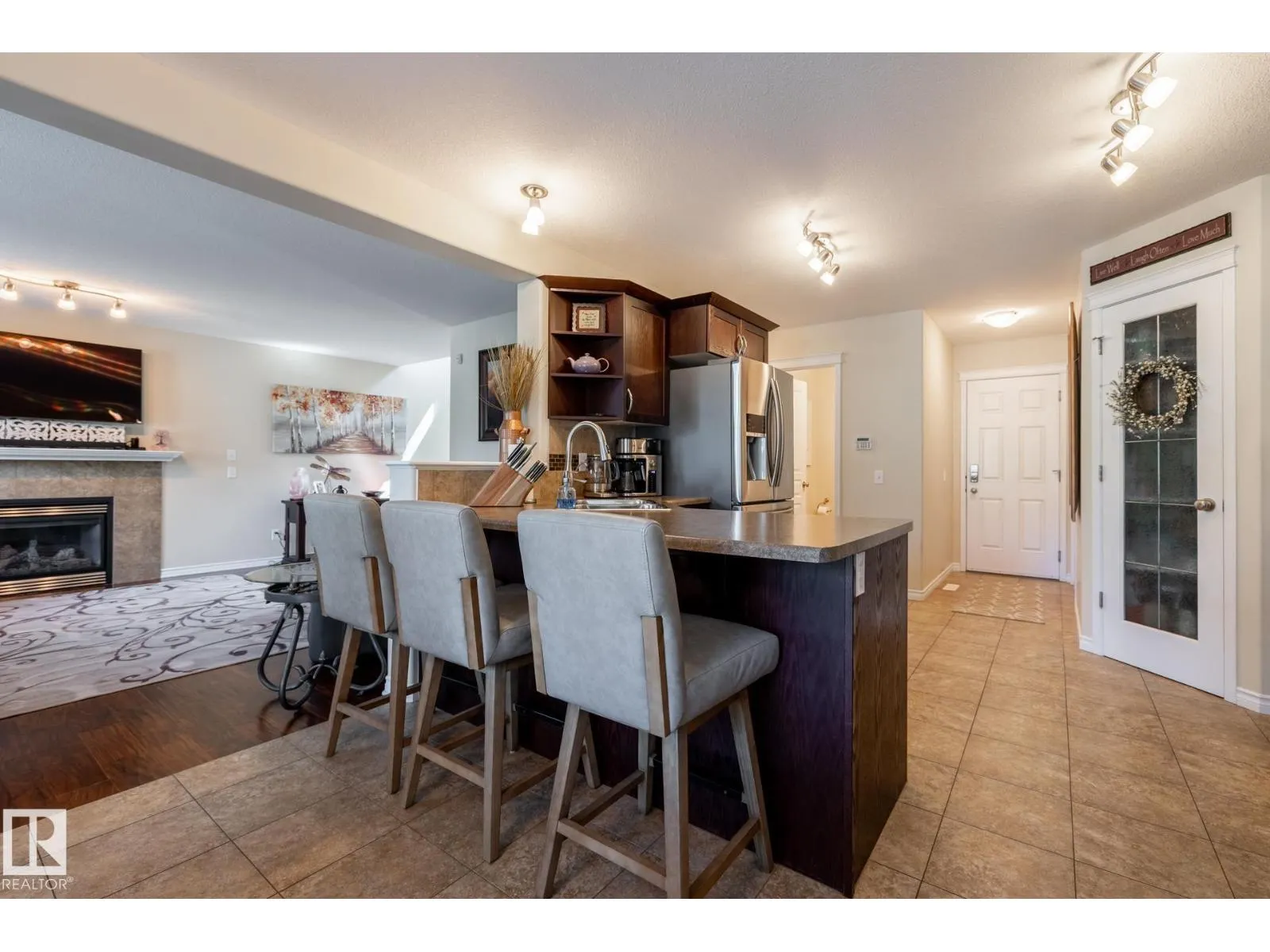 5820 7 AV SW